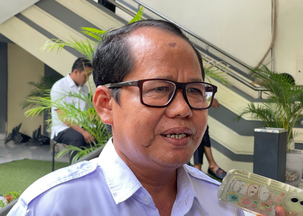 Kepala Dinas Pendidikan Kota Mataram Yusuf, memberikan klarifikasi terkait rencana penutupan atau penggabungan salah satu sekolah dasar negeri akibat kekurangan murid.&nbsp;