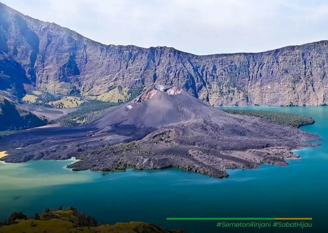 Rencana Mendaki Rinjani Tahun Ini? Ada Aturan Baru yang Wajib Kamu Tahu dan Rinjani Mulai Buka 11 Agustus 2025.