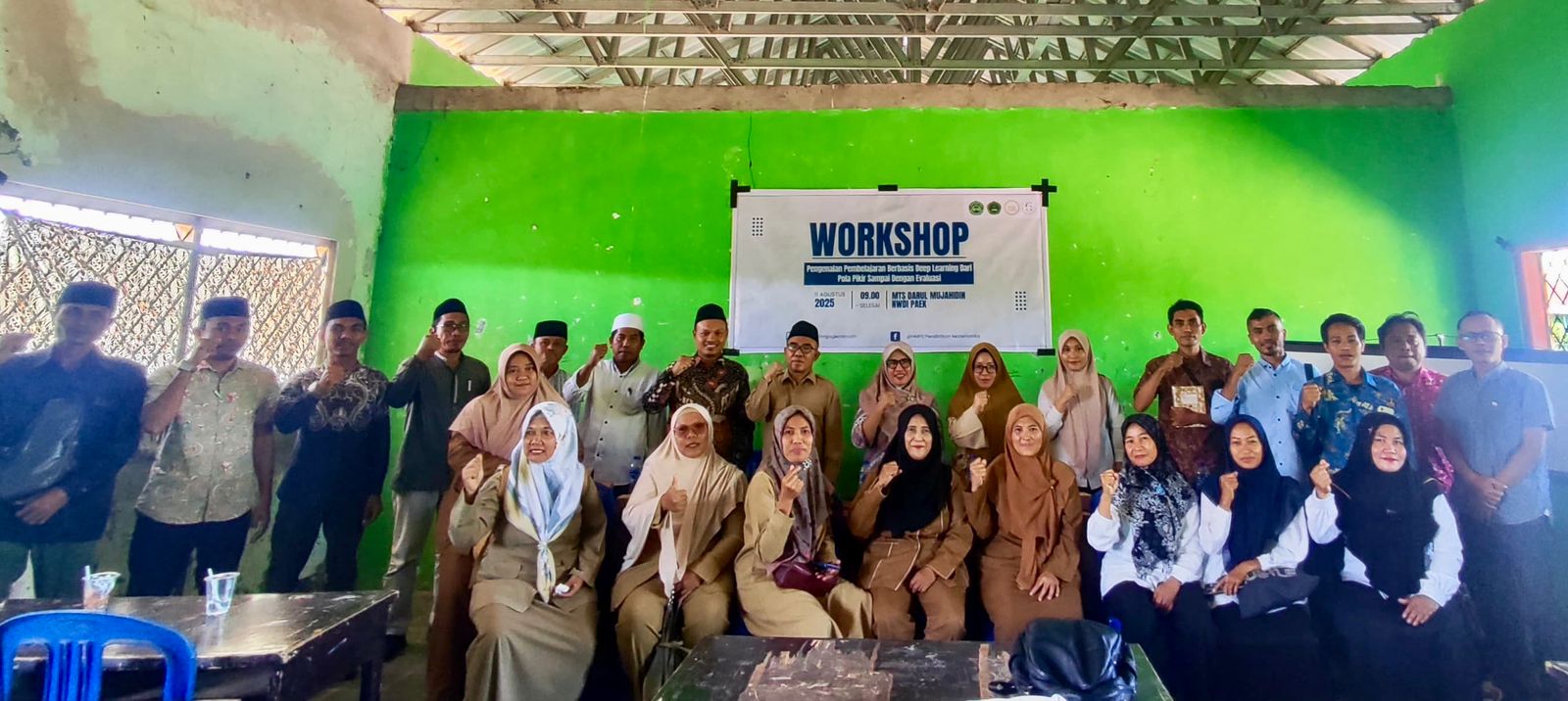 Peserta Workshop Pendekatan Deep Learning di MTs Darul Mujahidin NWDI Paek, Desa Pandan Wangi, Kecamatan Jerowaru yang diadakan Universitas Hamzanwadi.