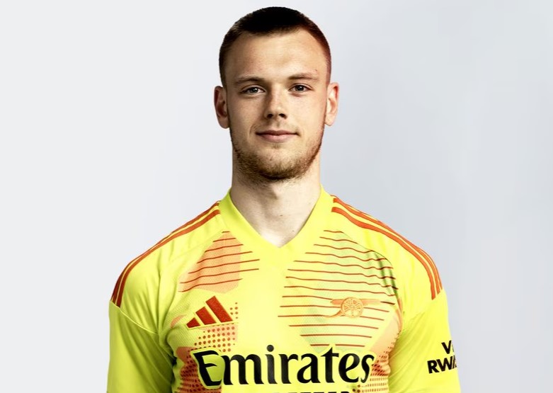 Kiper Karl Hein menjadi salah satu pemain Arsenal yang diminati klub lain dan berpeluang dilepas.