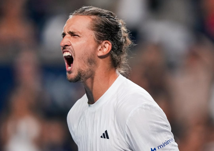 Alexander Zverev siap hadapi Jannik Sinner dan Carlos Alcaraz di AS Terbuka 2025 demi meraih gelar Grand Slam pertama.