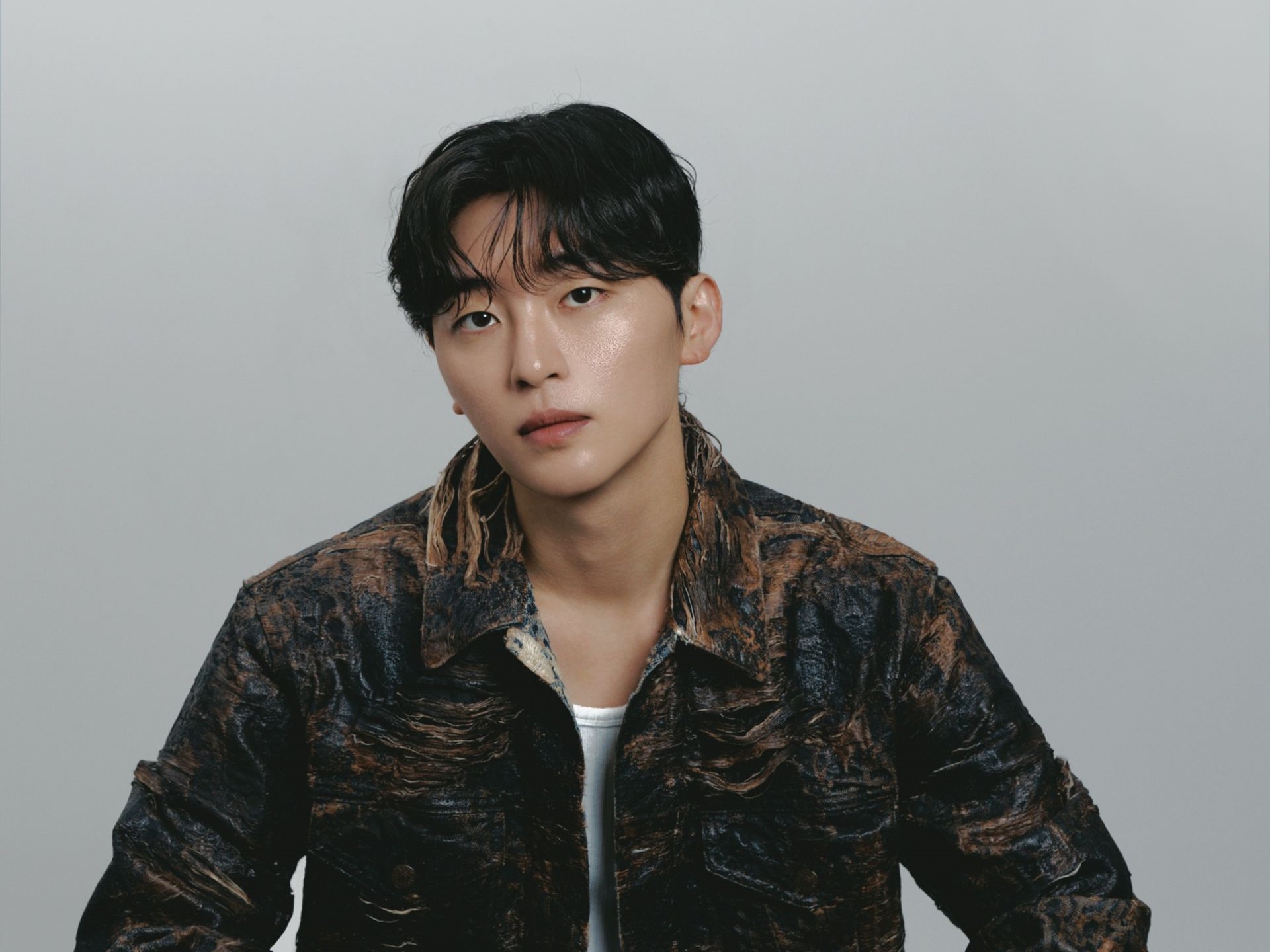 R Tee, penulis lagu-lagu hits BLACKPINK dan BIGBANG
