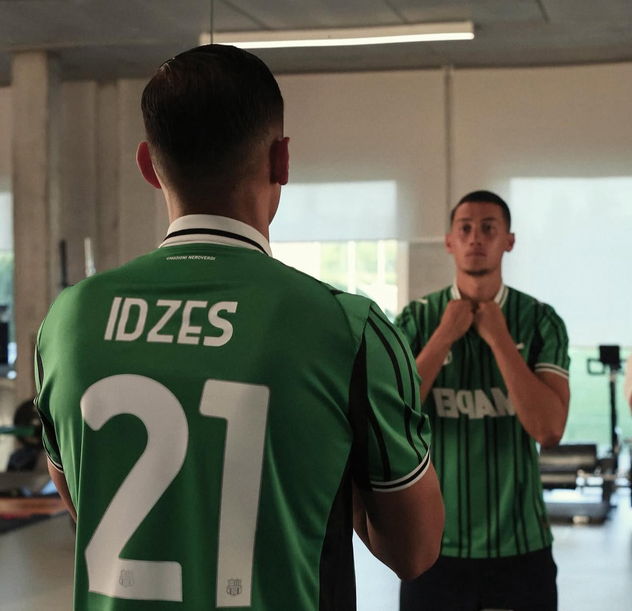 Postingan terbaru Sassuolo Calcio setelah resmi mendatangkan Jay Idzes beberapa hari lalu.