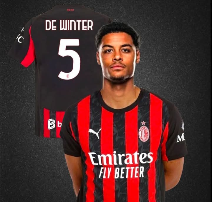 Koni De Winter, bek baru AC Milan yang memilih nomor punggung 5.