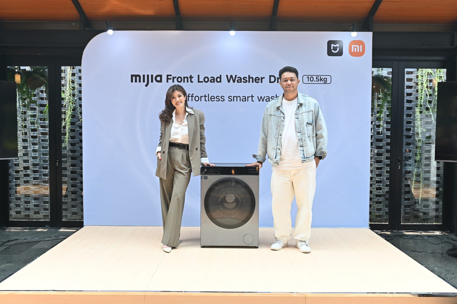 Xiaomi resmi meluncurkan Mijia Front Load Washer Dryer 10,5kg, mesin cuci pintar 2-in-1menggabungkan fungsi mencuci dan mengeringkan.