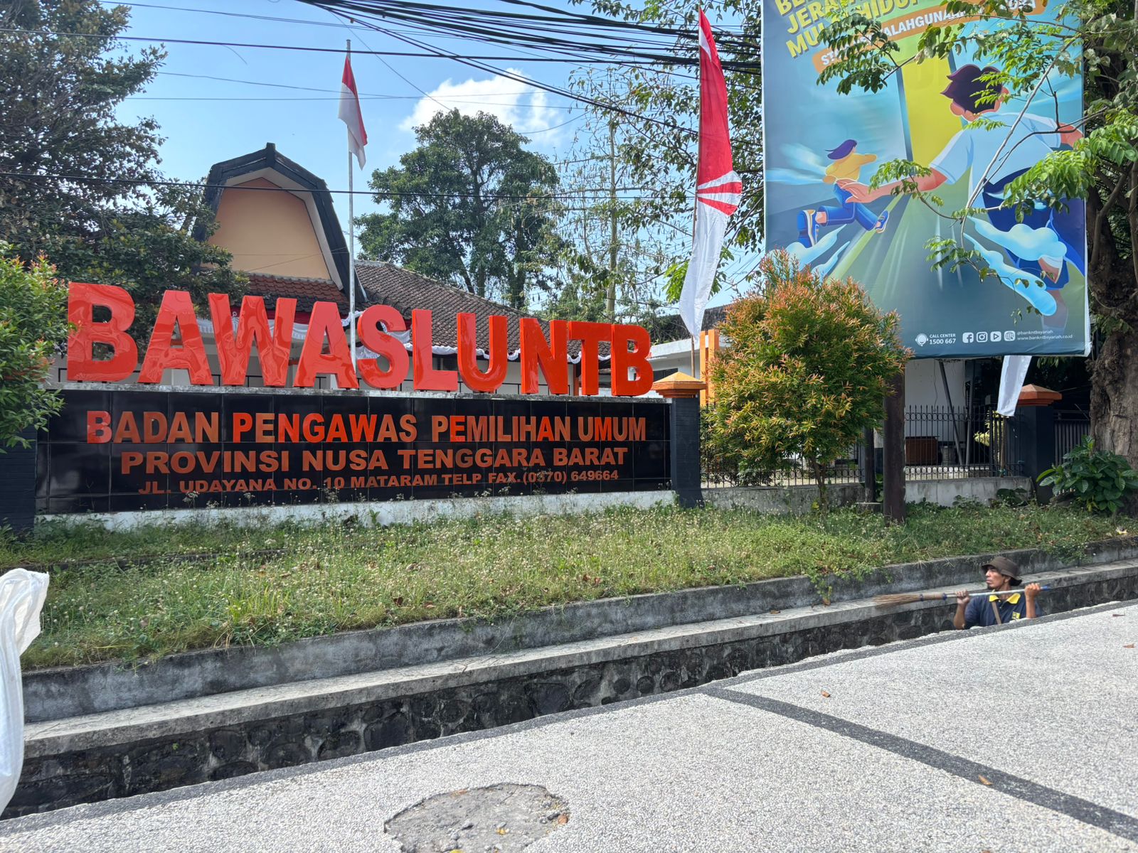 Kantor Badan Pengawas Pemilu (Bawaslu) Provinsi NTB yang terletak di Jalan Udayana, Kota Mataram.