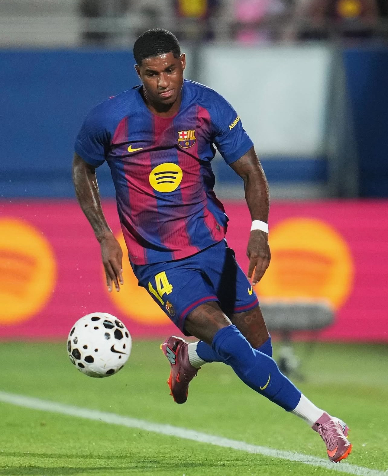Marcus Rasford bermain untuk Barcelona dengan status pinjaman dari Manchester United.
