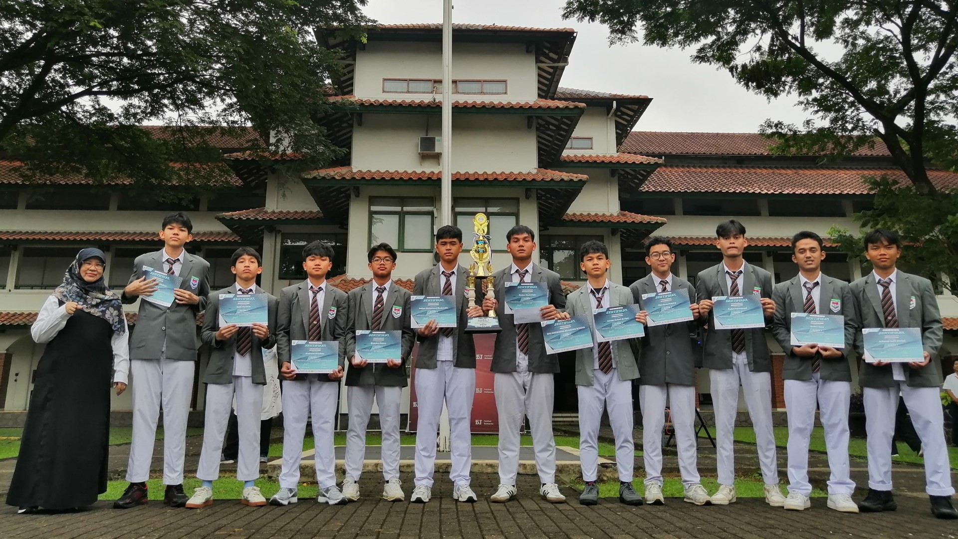 Sebagai sekolah swasta terbaik, SMA Dwiwarna (Boarding School) memiliki fasilitas yang lengkap dan modern.