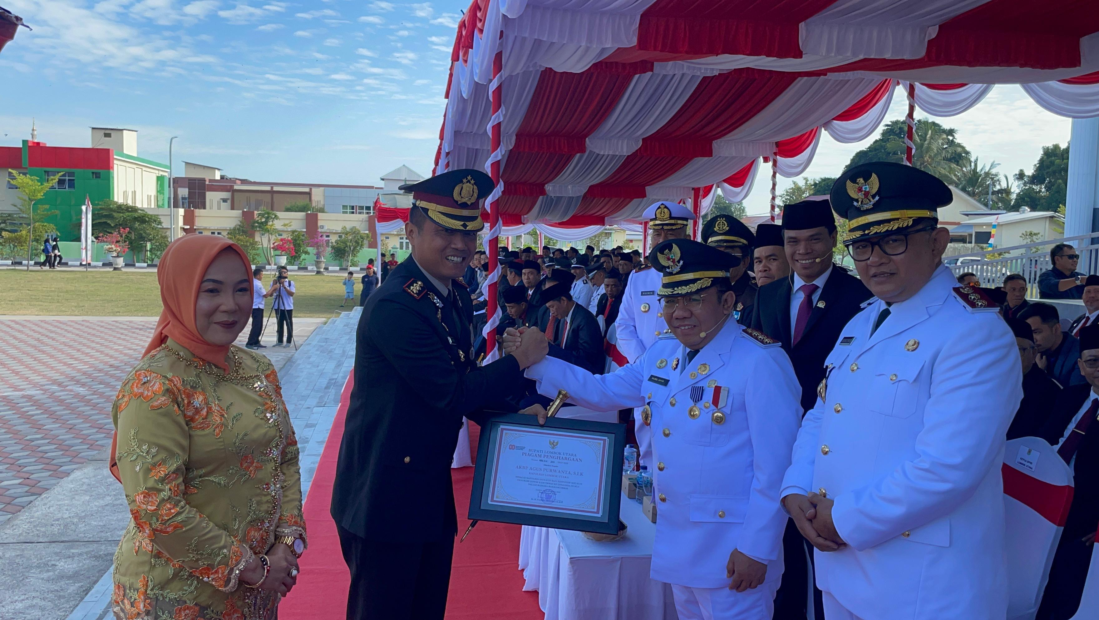 Upacara Peringatan HUT ke-80 di Lombok Utara, Kapolres dan Ketua Bhyangkari Diganjar Penghargaan