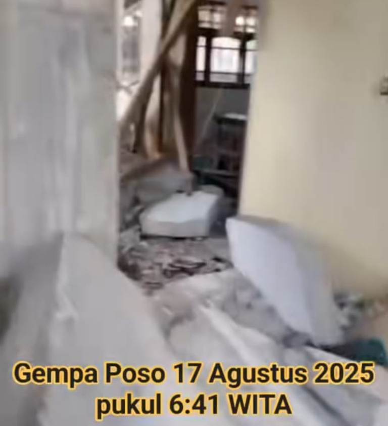 Salah satu bangunan yang rusak akibat gempa Poso Magnitudo 6 tepat Pada Peringatan Hari Kemerdekaan RI 17 Agustus 2025.