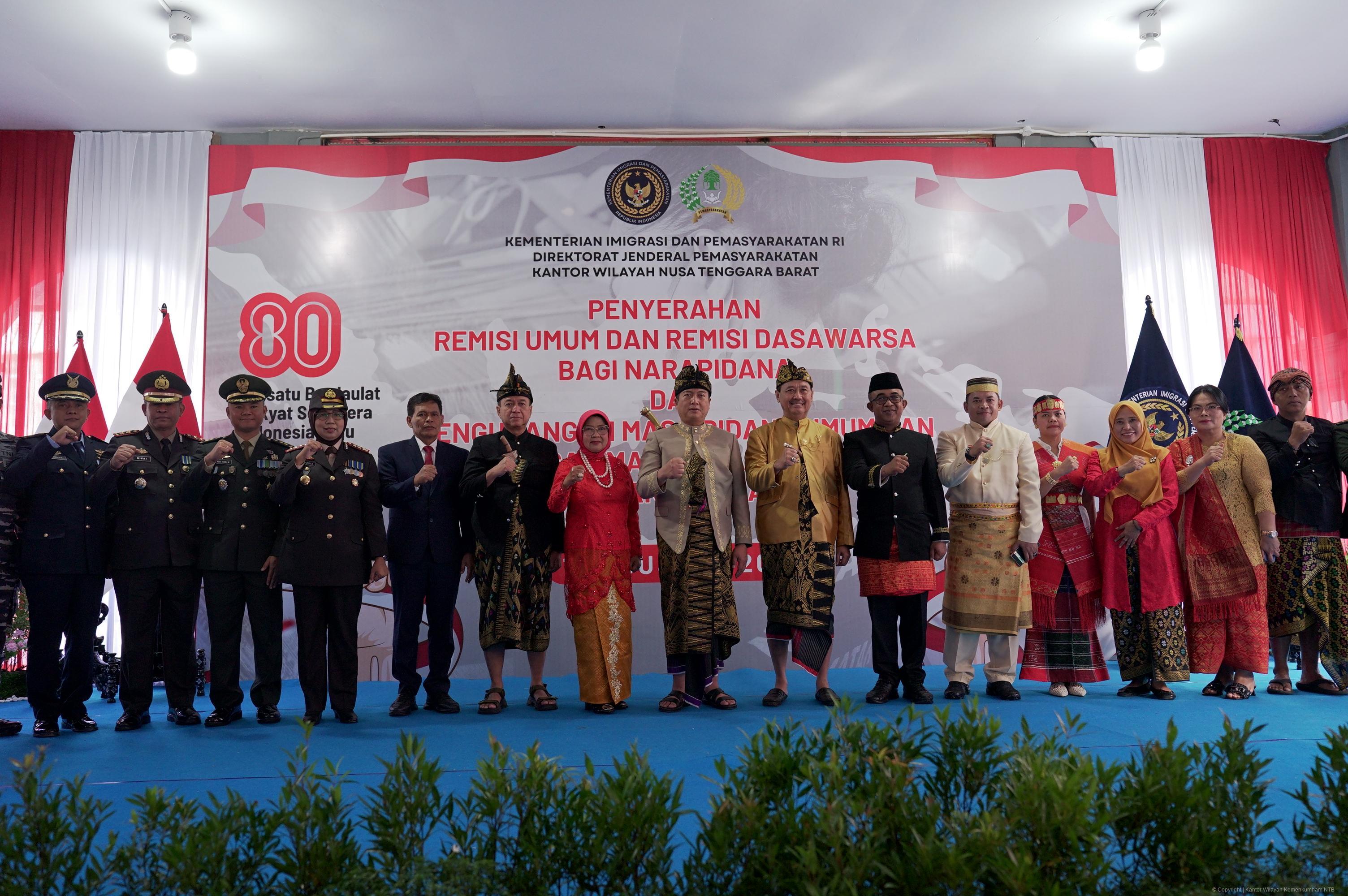 Kepala Divisi Pelayanan Hukum, Anna Ernita turut hadir dalam Penyerahan Remisi Umum dan Remisi Dasawarsa bagi Narapidana dan Anak Binaan, Minggu (17/8).