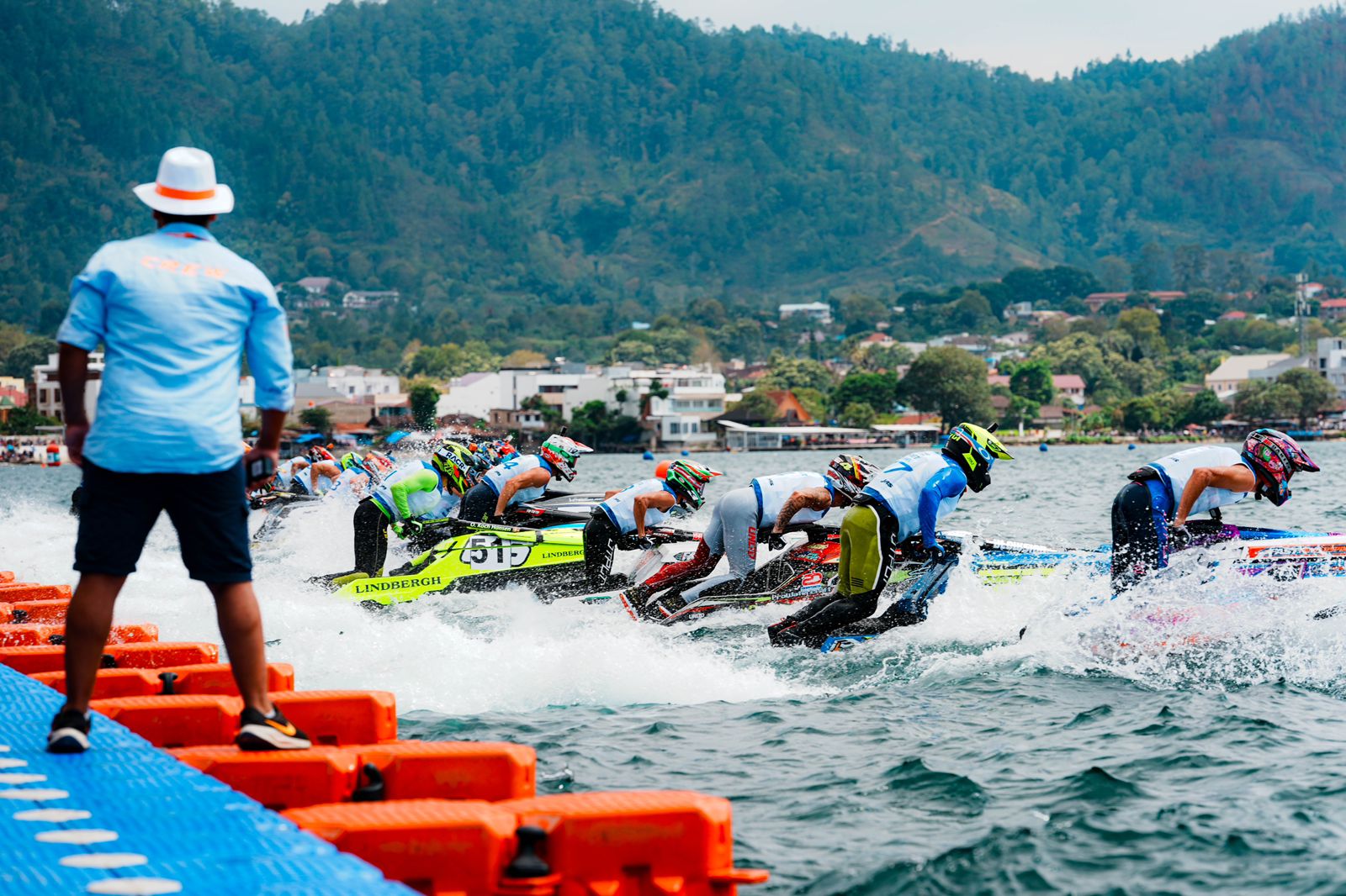 MERIAH: Final Aquabike World Championship mewarnai perayaan HUT Kemerdekaan RI ke -80 di Danau Toba.