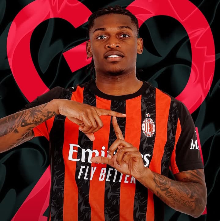 Rafael Leao, striker dadakan AC Milan yang mencetak gol pertama saat menghadapi Bari.