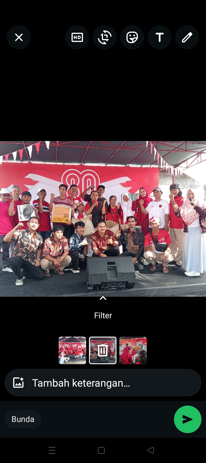 Warga Taman Kapitan banjir hadiah dan doorprize saat mengikuti acara perayaan HUT RI ke 80.