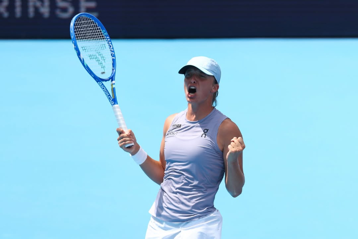 Iga Swiatek lolos ke final Cincinnati Open 2025 usai kalahkan Elena Rybakina 7-5, 6-3. Swiatek bidik gelar WTA 1000 ke-11.