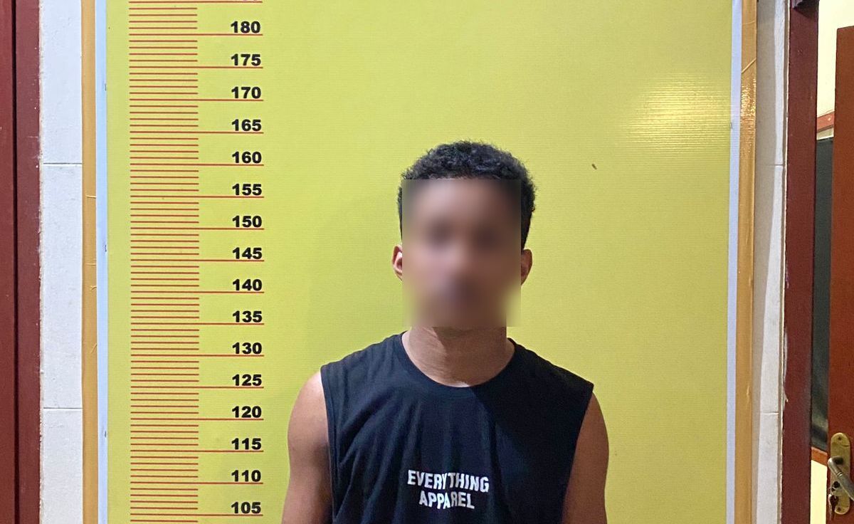 DITANGKAP: Pelaku jambret berinisial MH alias Haekal diamankan ke Mapolsek Ampenan, Mataram, Senin (18/8).&nbsp;&nbsp;