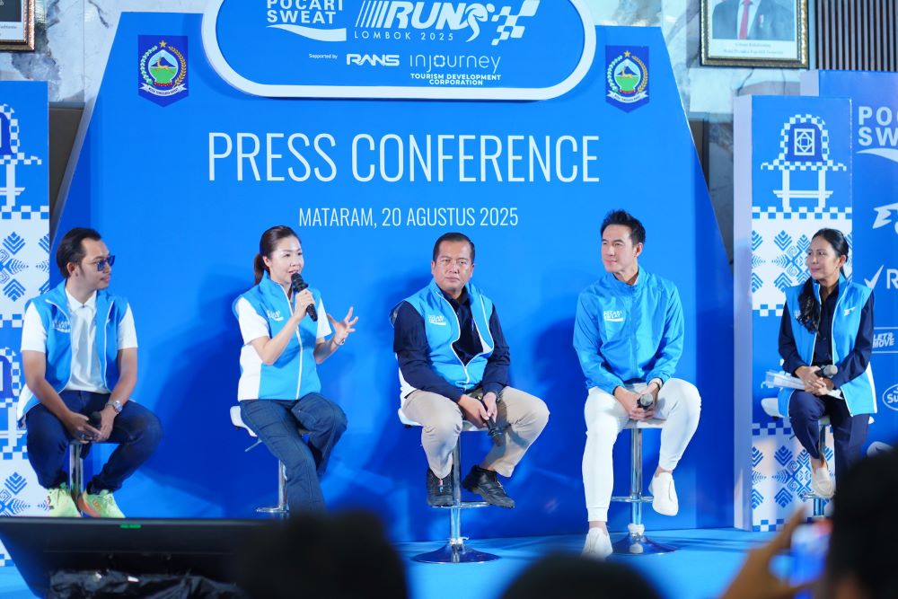 Marketing Director PT Amerta Indah Otsuka, Puspita Winawati menjelaskan Pocari Sweat Run Lombok 2025 pada media.