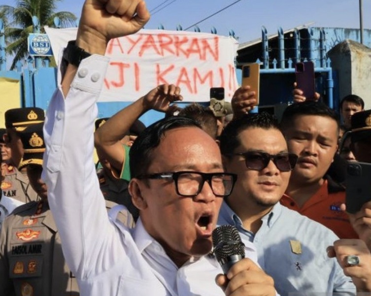 Wakil Menteri Ketenagakerjaan (Wamenaker) Immanuel Ebenezer terjaring OTT KPK, Rabu (20/8) malam.