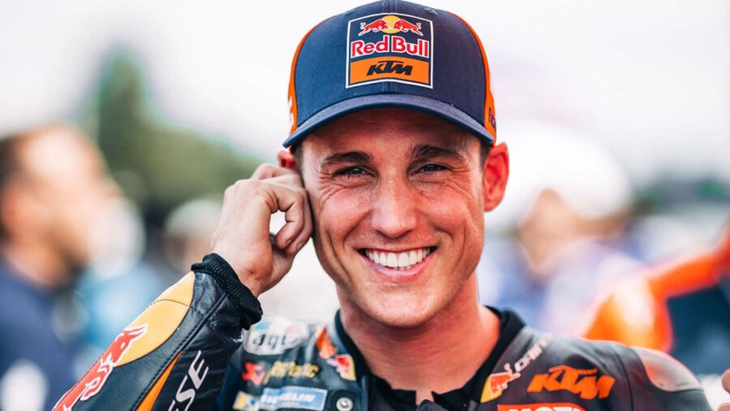 Pol Espargaro resmi gantikan Maverick Vinales di MotoGP Hungaria 2025. KTM Tech3 andalkan test rider di Balaton Park Circuit.