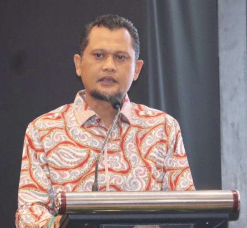Ketua Bawaslu NTB Itratip memastikan 12 mobil yang digelapkan ASN Bawaslu bukan mobil operasional milik Bawaslu Provinsi NTB.