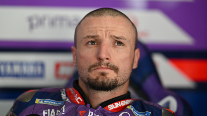 Jack Miller beri ultimatum ke Yamaha soal kontrak MotoGP 2025. Jika tak ada kepastian, pembalap Australia siap cari peluang lain.