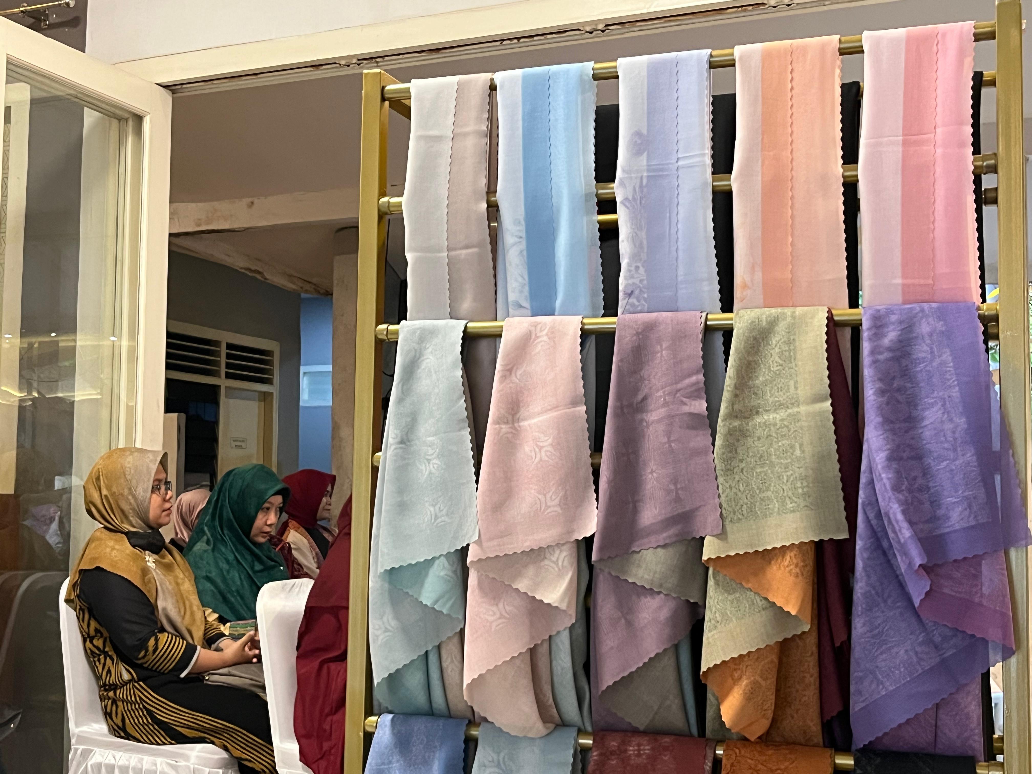 Sejumlah pilihan hijab Kisera Lombok