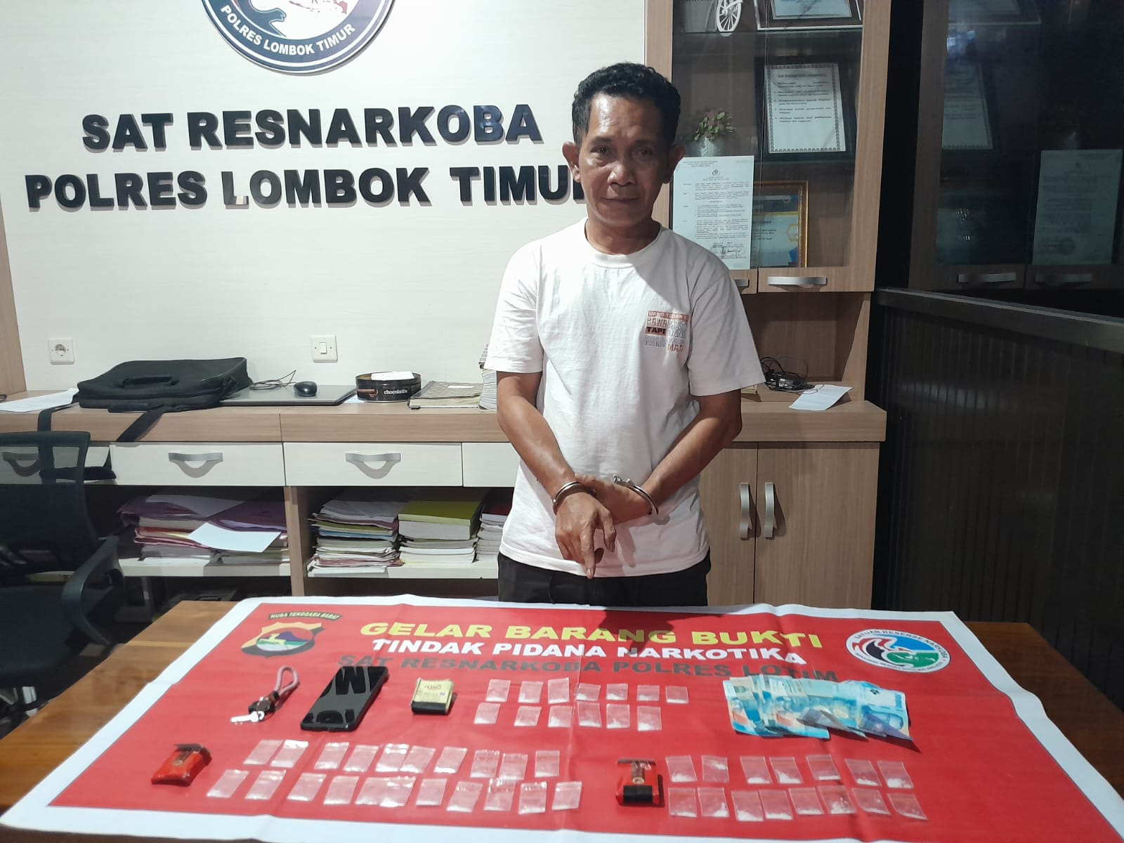 terduga pelaku pengedar narkoba S saat ditangkap polisi