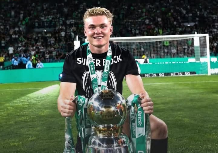 Conrad Harder, striker Sporting yang didekati AC Milan.