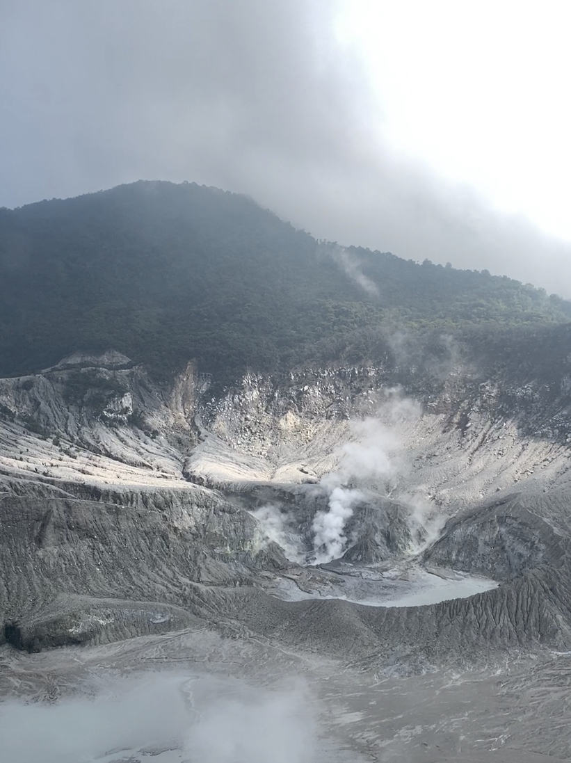 Gunung Tangkuban Perahu