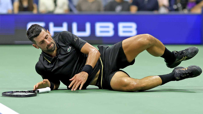 Novak Djokovic lolos ke babak kedua US Open 2025 usai kalahkan Learner Tien. Namun, kondisi fisik Djokovic jadi perhatian utama.