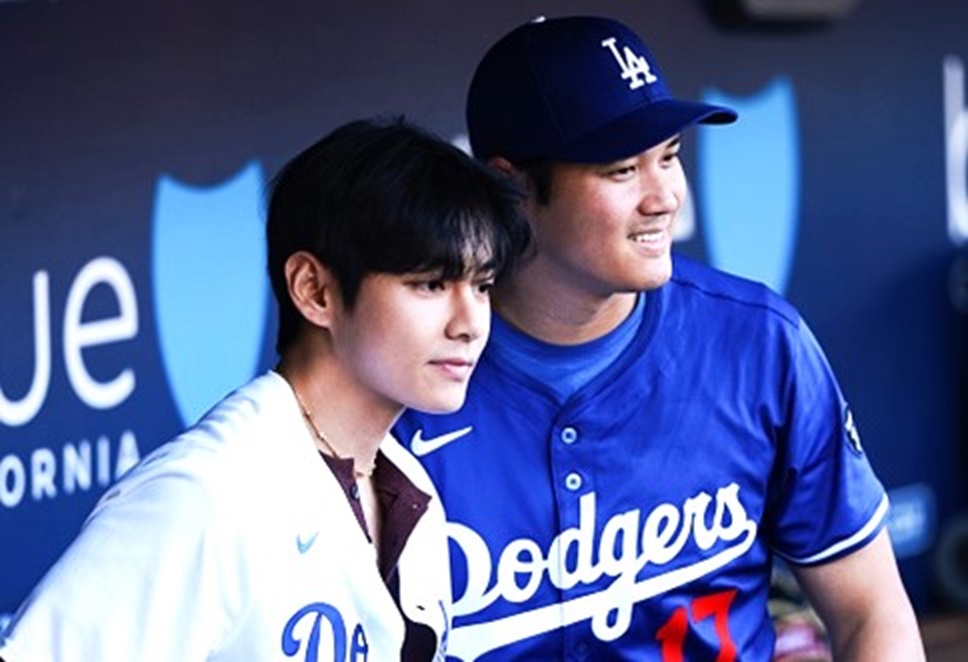 Momen langka V BTS dan bintang baseball Shohei Ohtani