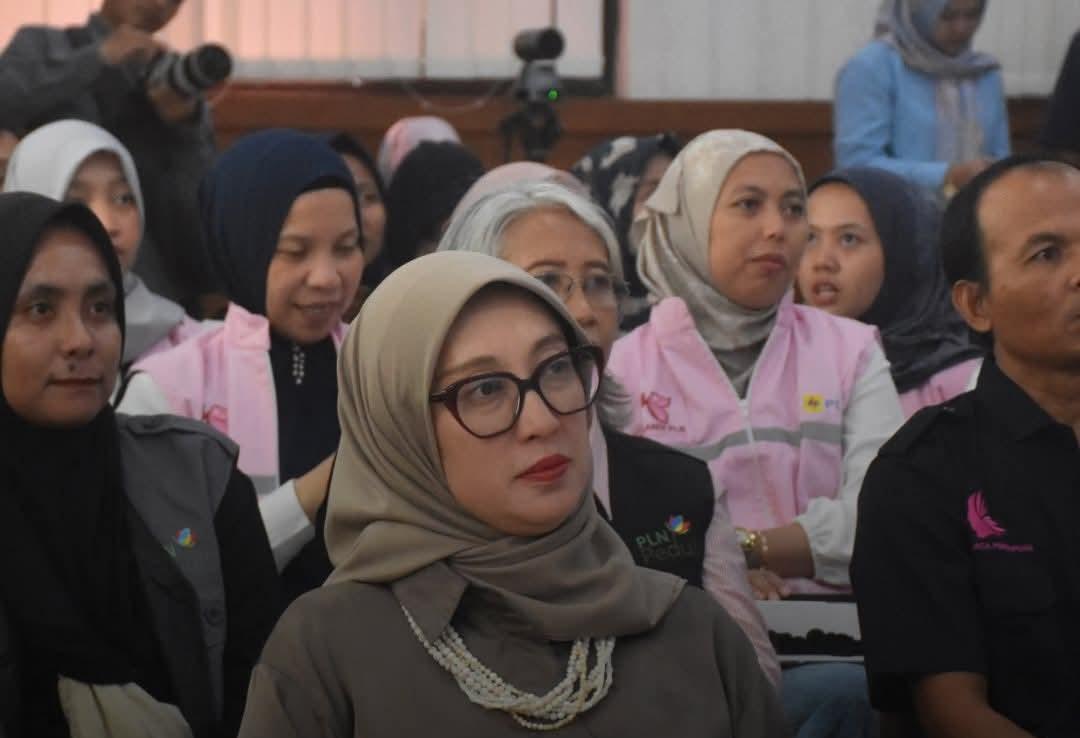 Bunda Sinta menegaskan pentingnya perhatian pada kesehatan mental, bukan hanya bagi anak tetapi juga bagi ibu.