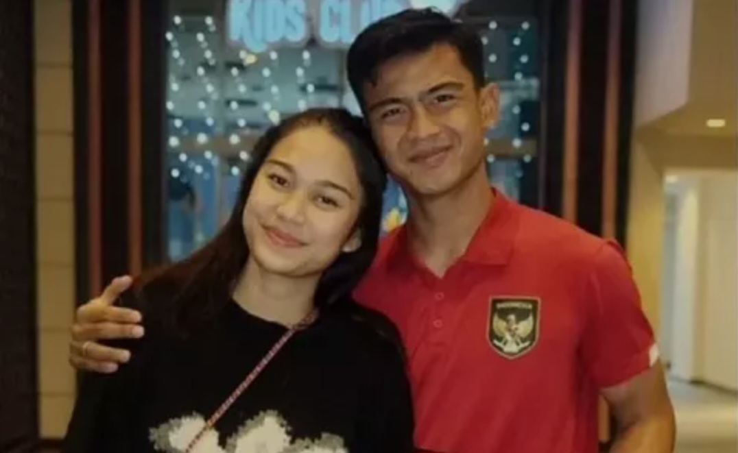 Perbedaan reaksi Azizah Salsha pada Pratama Arhan dan Philo