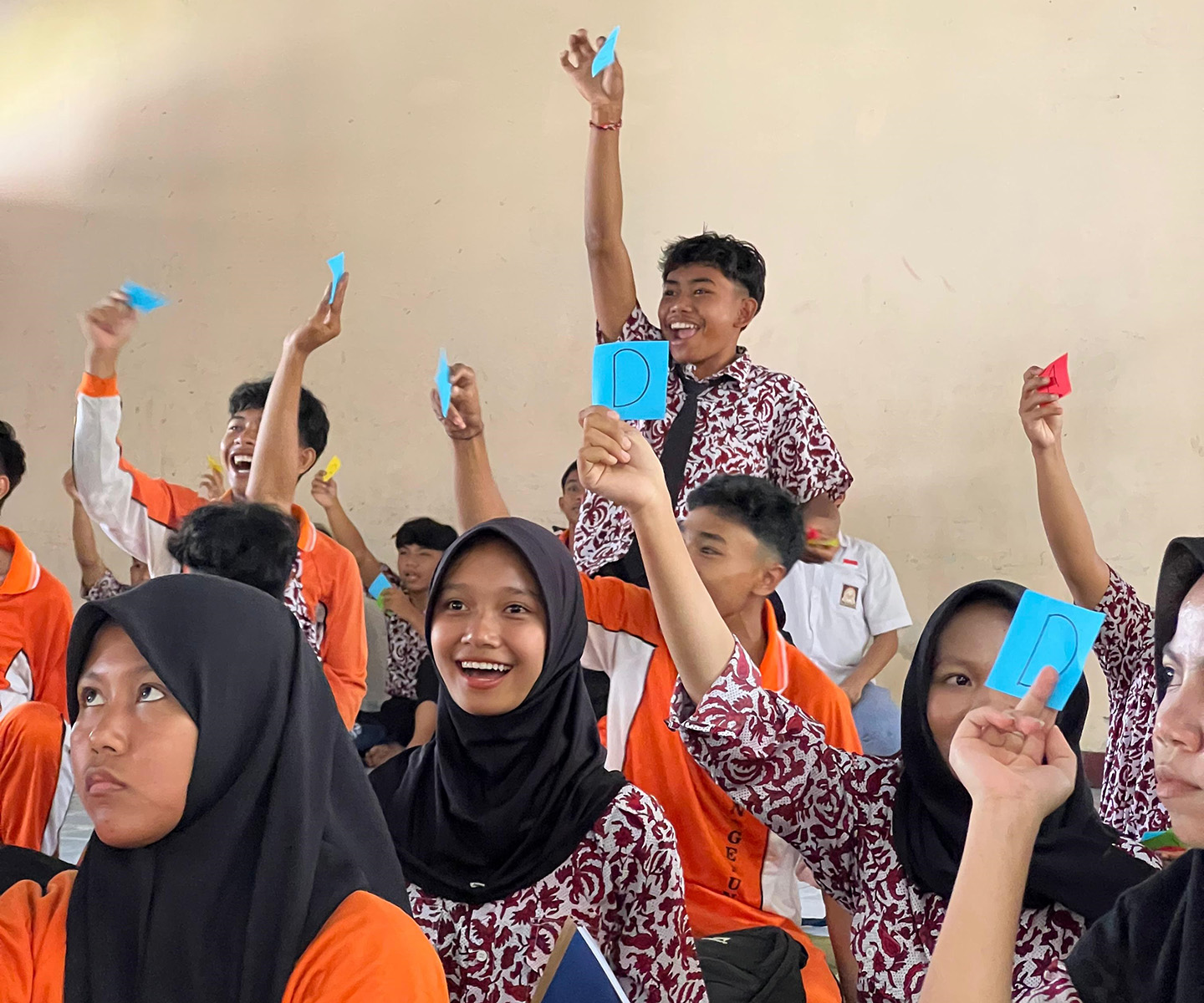 Siswa siswi SMAN 2 Gerung antusias mengikuti kegiatan Pajak Bertutur.