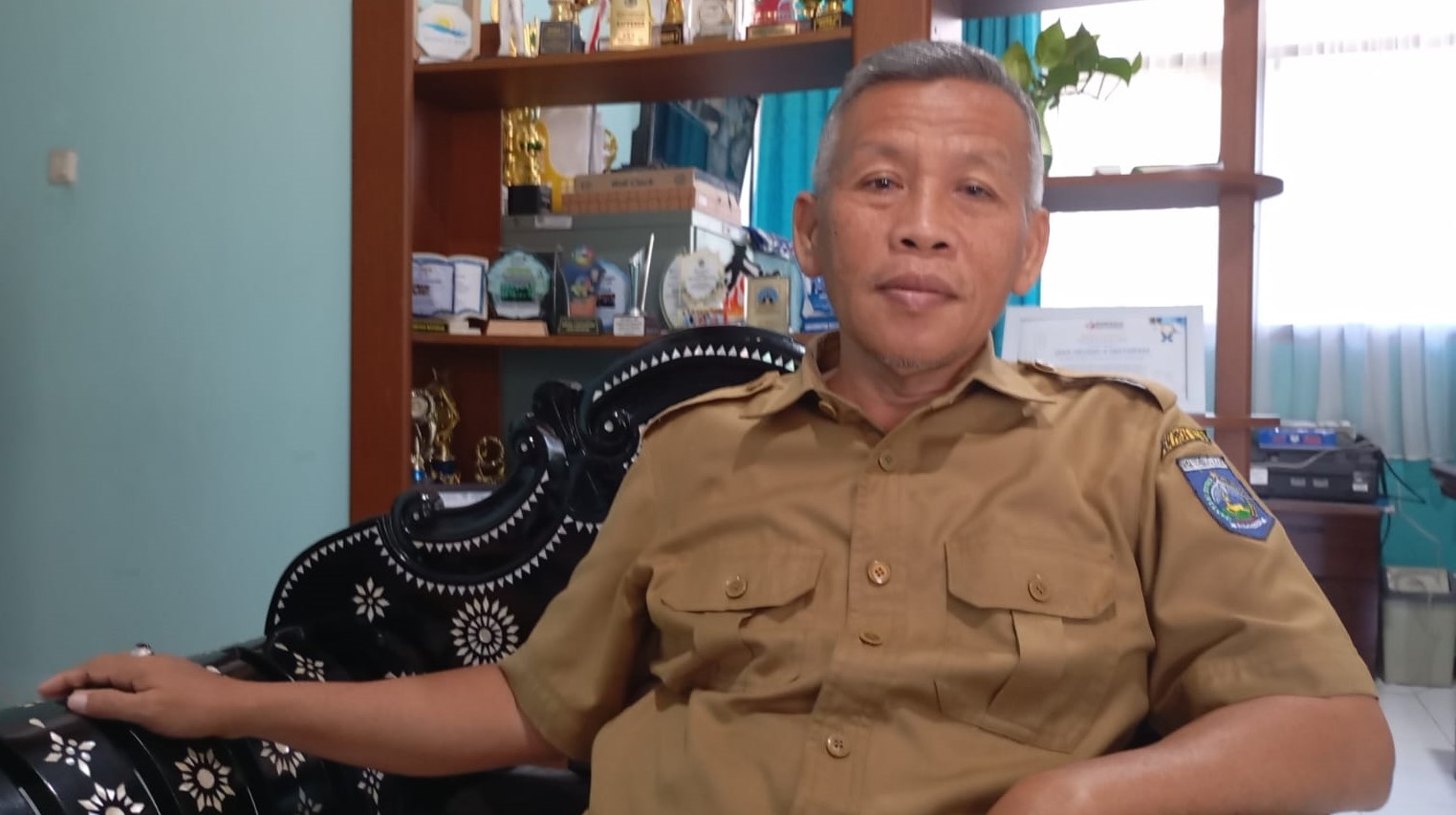 Kepala SMAN 4 Mataram H Jauhari Khalid