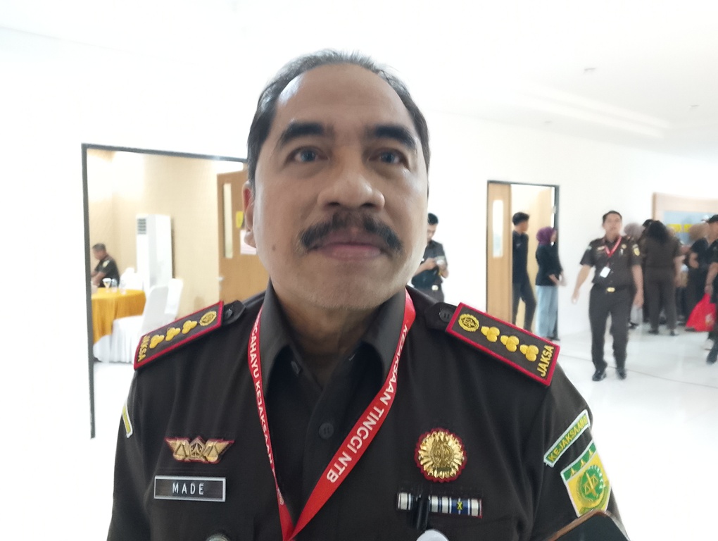 Kajari Mataram&nbsp;Made Pasek Swardhyana Bahas Pokir DPRD Lombok Barat.