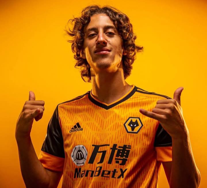 AC Milan mencoba menelikung kepindahan Fabio Silva ke Borussia Dortmund.