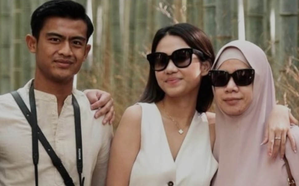 Ibu Azizah Salsha diduga sindir Pratama Arhan