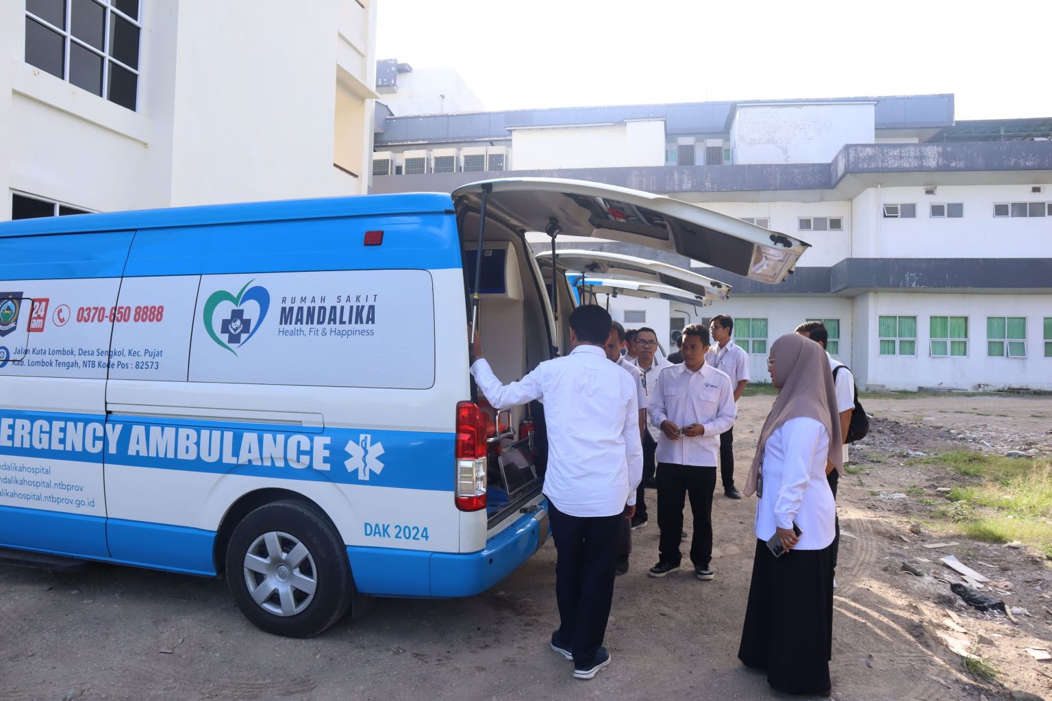 SIAP BERTUGAS: RS Mandalika memastikan kesiapan armada operasional dan ambulans untuk mendukung pelayanan kesehatan selama perhelatan MotoGP Mandalika.