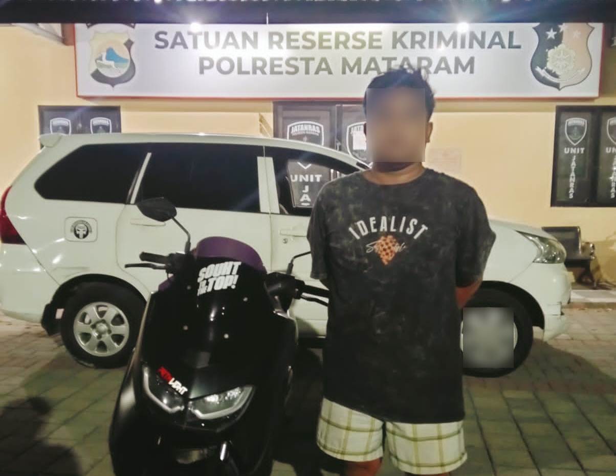 MASUK SEL: Pria berinisial NAMJ ditangkap tim Opsnal Polresta Mataram, Kamis (28/8).&nbsp;