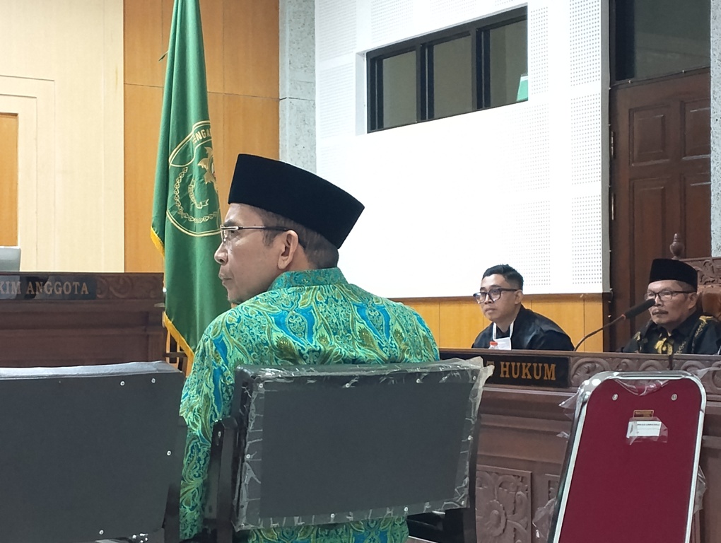 BERI KESAKSIAN: Mantan Gubernur NTB TGB HM Zainul Majdi memberikan kesaksian atas perkara korupsi pengelolaan aset Pemprov NTB untuk pembangunan NCC di PN Tipikor Mataram,&nbsp;Jumat (29/8).