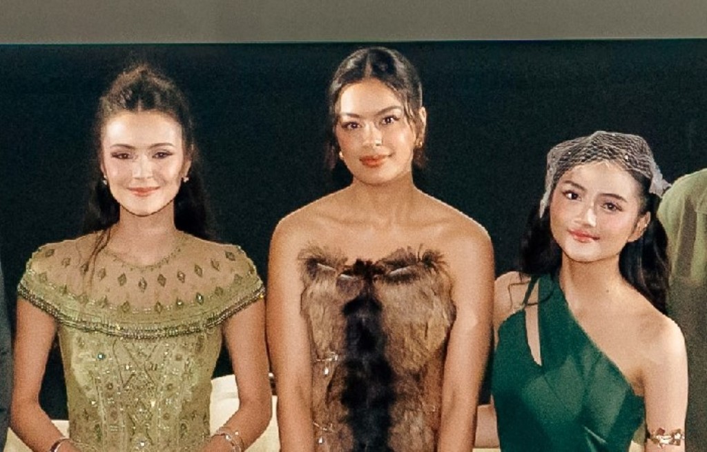 Eva Celia, Amanda Rawles, dan Nayla Purnama sama-sama bermain di film Andai Ibu Tidak Menikah dengan Ayah.