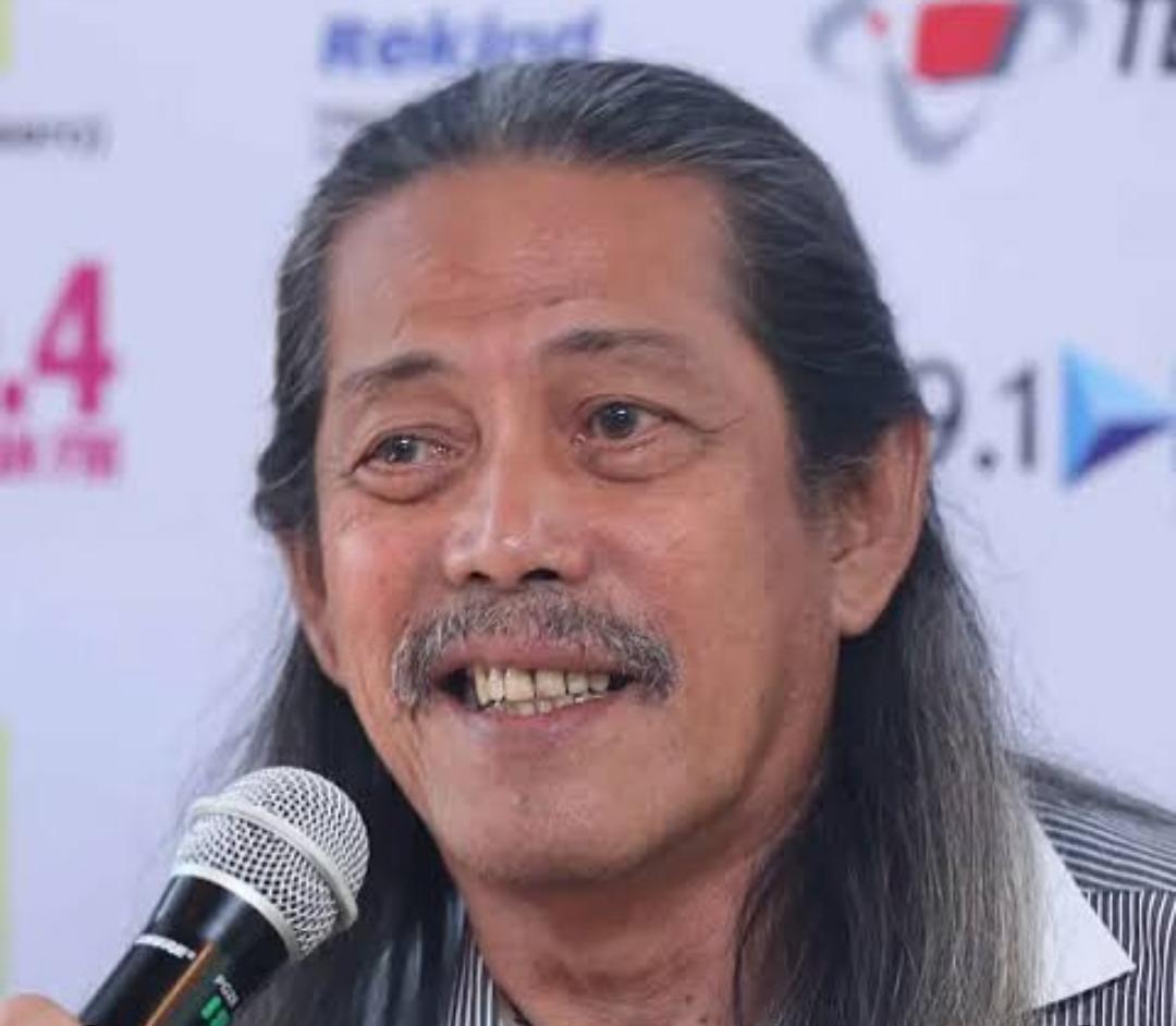 Sang legendaris Acil Bimbo, atau Raden Darmawan Dajat Hardjakusumah meninggal dunia pada Senin malam, 1 September 2025, dalam usia 82 tahun.