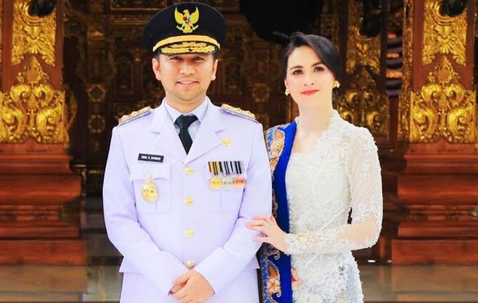 Arumi Bachsin melakukan klarifikasi kabar yang beredar di media sosial yang mengatakan rumahnya ikut dibakar dan dijarah saat demonstrasi berlangsung.