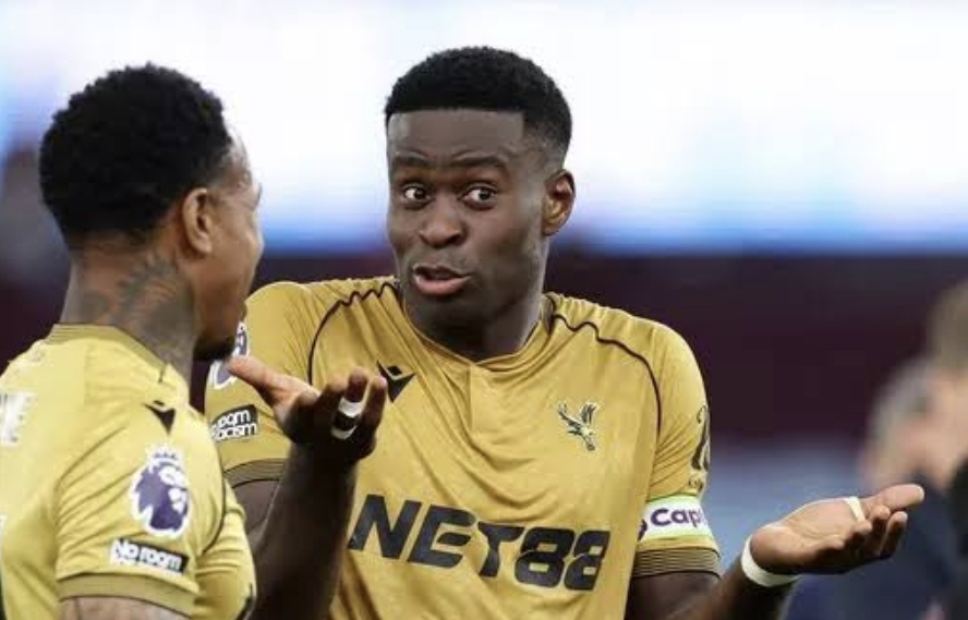 Crystal Palace secara mengejutkan membatalkan kesepakatan. Manajer Oliver Glasner bersikeras menolak melepas kapten timnya jika tidak ada pengganti Marc Guehi yang sepadan. (Foto: liverpool.com)