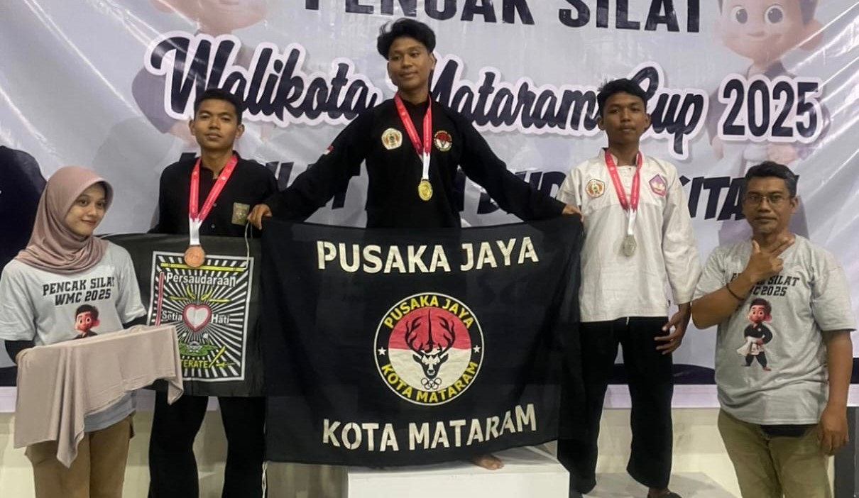 Ary Adean Husaini, siswa MAN Lobar meraih juara 3 Pencak Silat Wali Kota Mataram Cup 2025 di Gelanggang Pemuda Mataram, akhir Agustus lalu.