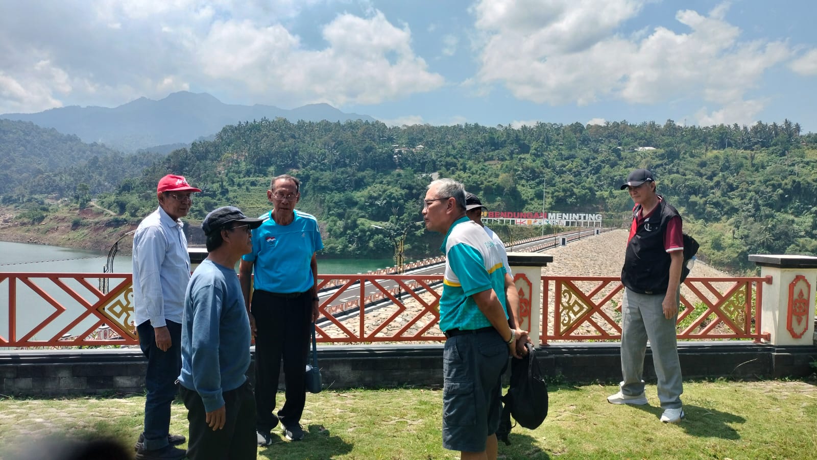 CEK VENUE: PB PODSI saat meninjau sejumlah lokasi yang rencananya digunakan untuk venue PON 2028, belum lama ini.