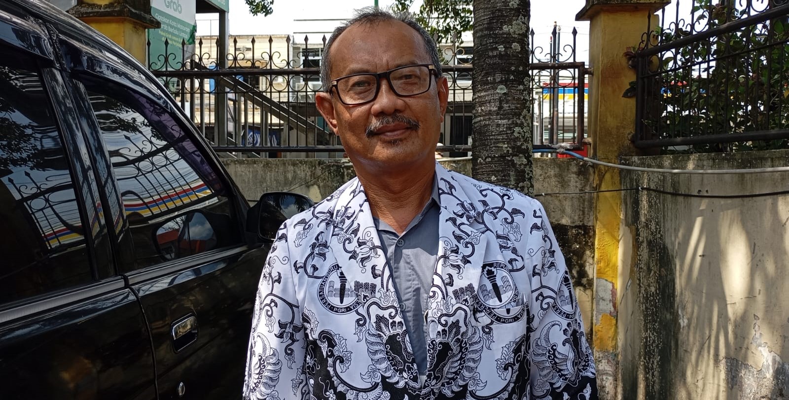 Ketua PGRI Kota Mataram Imam Purwanto