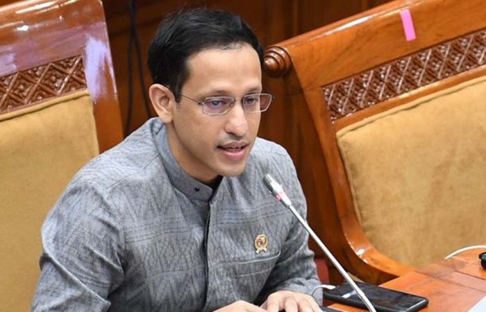 Nadiem Makarim ditetapkan sebagai tersangka kasus korupsi Chromebook dan ditahan Kejagung di Rutan Salemba