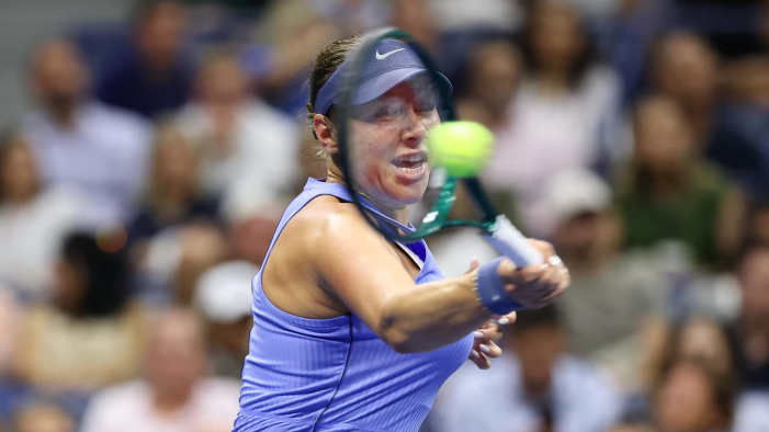 Amanda Anisimova kalahkan Naomi Osaka di semifinal US Open 2025. Ia maju ke final lawan Aryna Sabalenka untuk perebutan gelar.